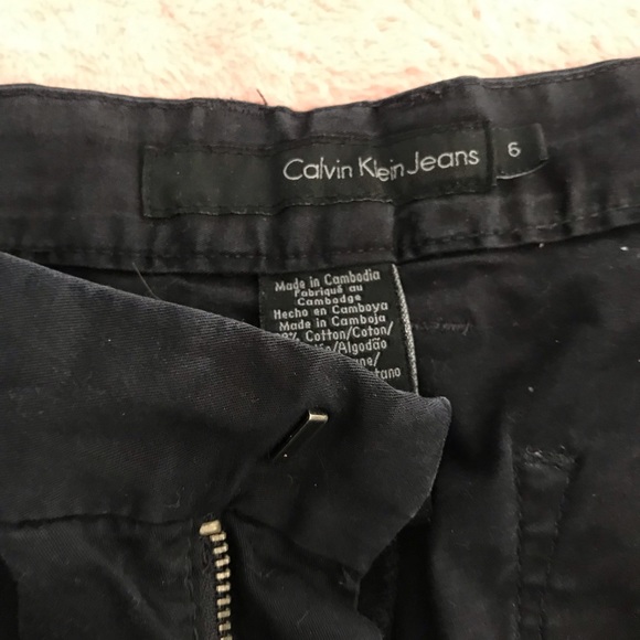 Navy Calvin Klein shorts - Picture 2 of 4